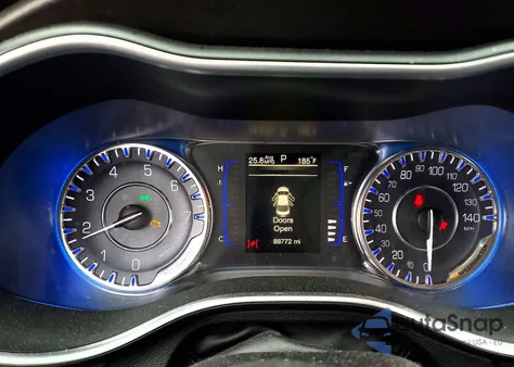 2016 Chrysler 200 Limited z USA, uszkodzony, nr VIN 1C3CCCAB2GN127453